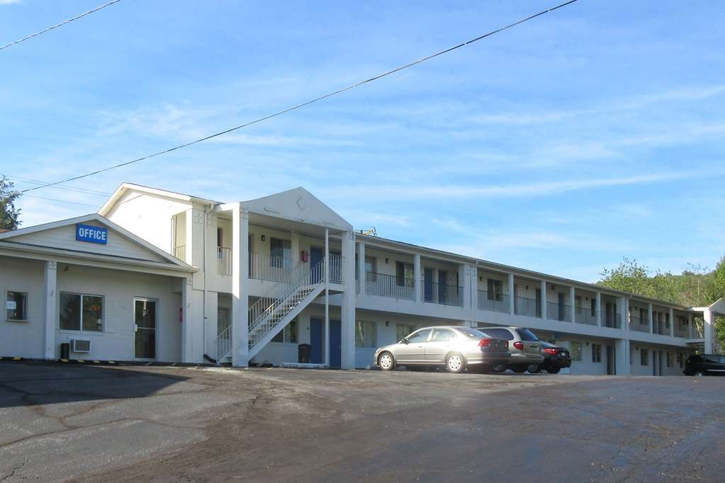 Oyo Hotel Jonesville I-77 Exterior foto